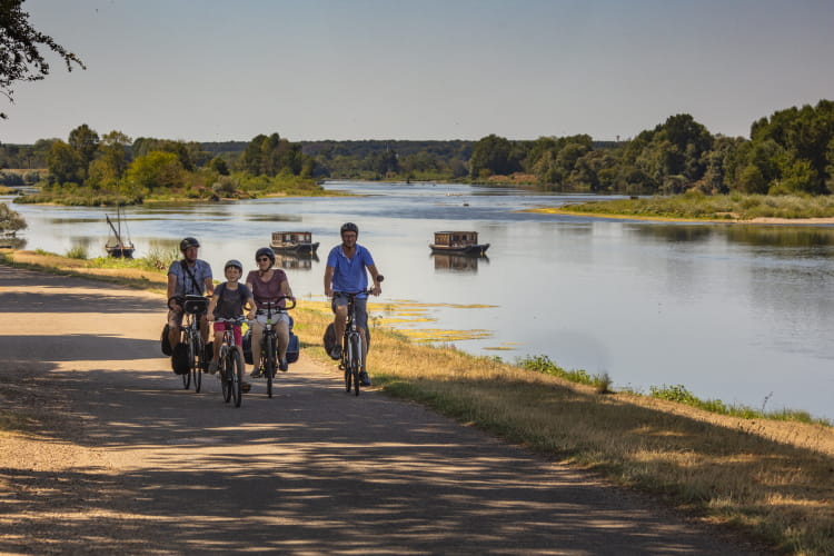 La Loire à vélo à Saint-Dyé-sur-Loire ©David Darrault - CRT Centre Val de Loire